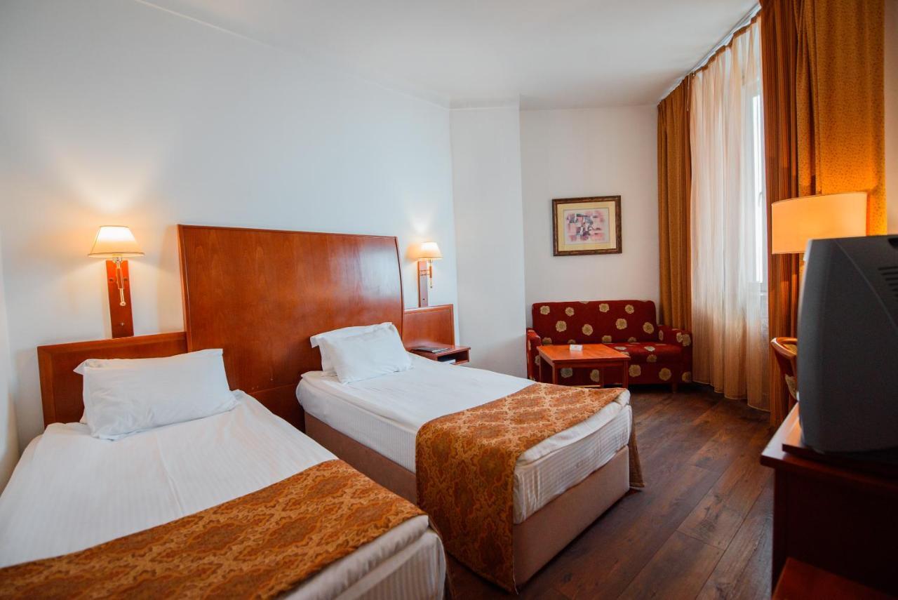 Hotel Kazakhstan Express Almaty Exterior foto